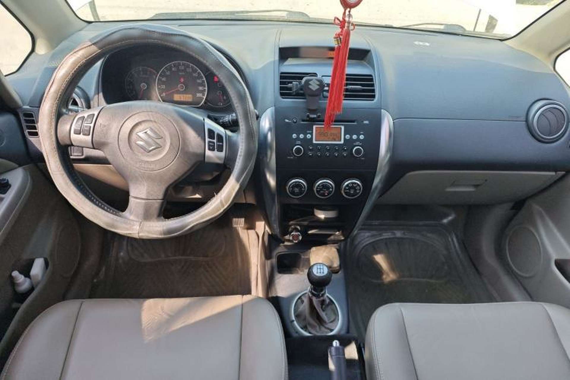 Used Suzuki SX4 2007 Hatchback 1.6L Manual Luxury Model Center Console