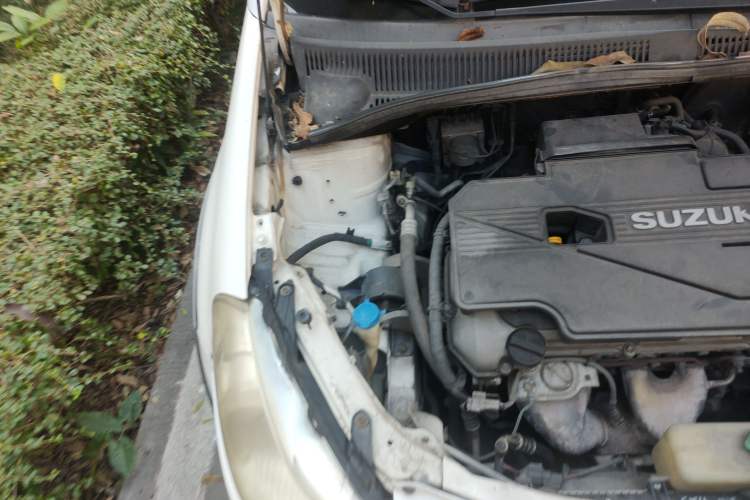 Used Suzuki SX4 2007 Hatchback 1.6L Manual Luxury Model Engine Bay Right