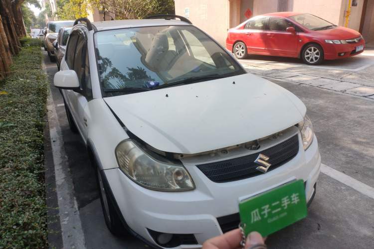 Used Suzuki SX4 2007 Hatchback 1.6L Manual Luxury Model Front Right 45 Deg