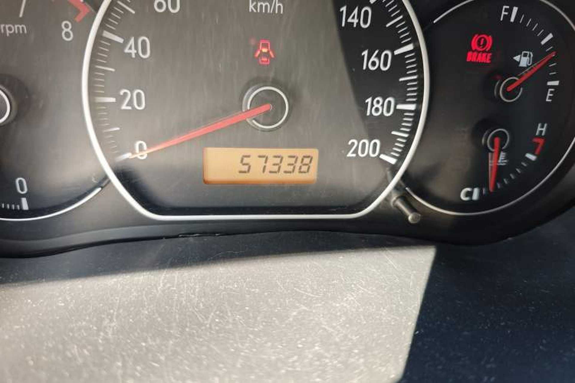 Used Suzuki SX4 2007 Hatchback 1.6L Manual Luxury Model Odometer Close Up