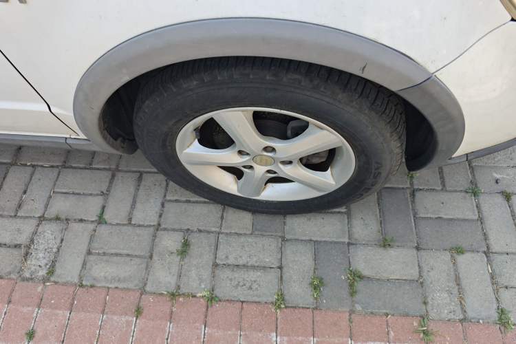Used Suzuki SX4 2007 Hatchback 1.6L Manual Luxury Model Right Front Wheel Hub