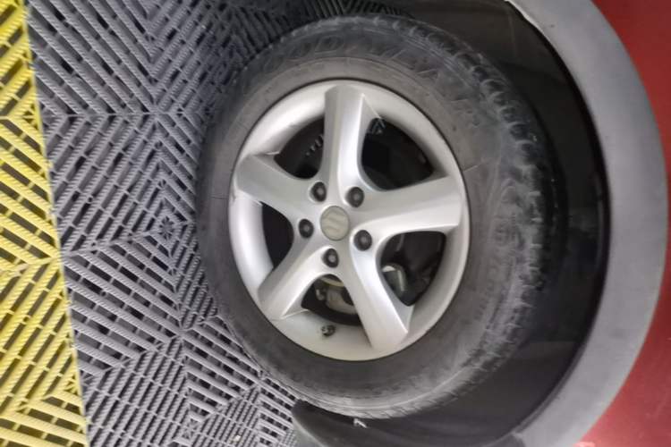 Used Suzuki SX4 2008 Hatchback 1.6L Automatic Urban Fashion Model Right Front Wheel Hub