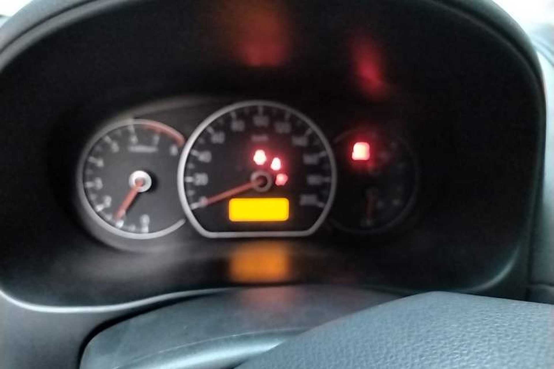 Used Suzuki SX4 2008 Sedan 1.6L Automatic Deluxe Model with Sunroof Instrument Cluster