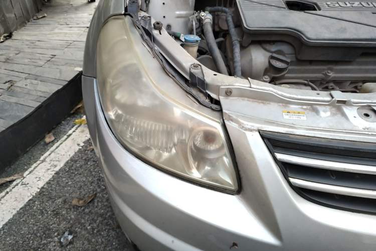 Used Suzuki SX4 2008 Sedan 1.6L Automatic Deluxe Model with Sunroof Right Front Headlight