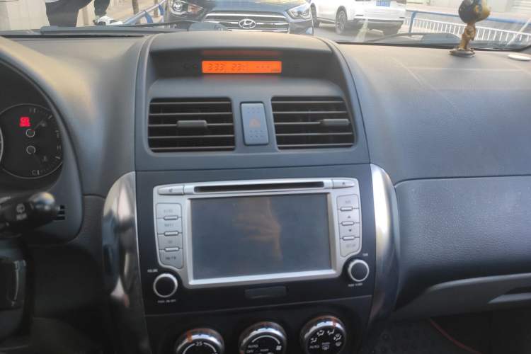 Used Suzuki SX4 2009 Hatchback 1.8L Manual Sport Model Audio And AC Panel