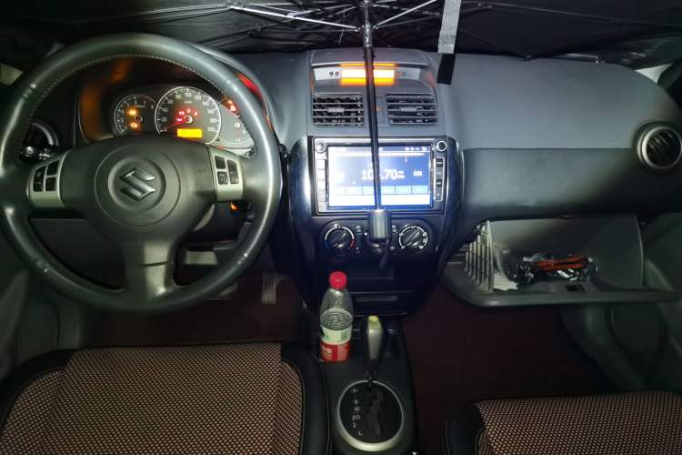 Used Suzuki SX4 2009 Hatchback 1.6L Automatic Sport Model Center Console