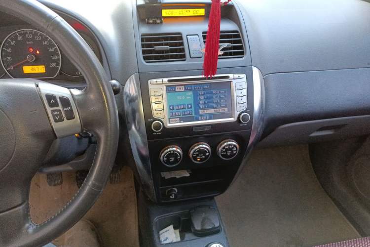 Used Suzuki SX4 2009 Hatchback 1.8L Manual Sport Model Audio And AC Panel