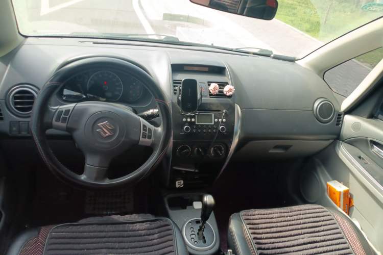 Used Suzuki SX4 2009 Hatchback 1.6L Automatic Sport Model Center Console