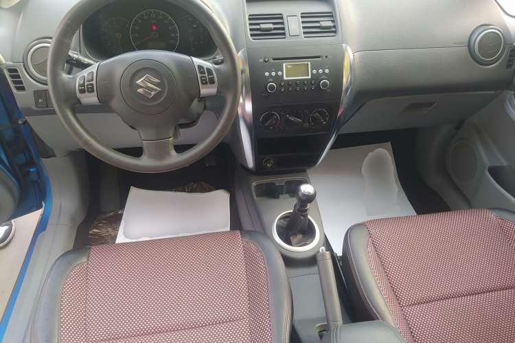 Used Suzuki SX4 2009 Hatchback 1.6L Manual Sport Model Center Console