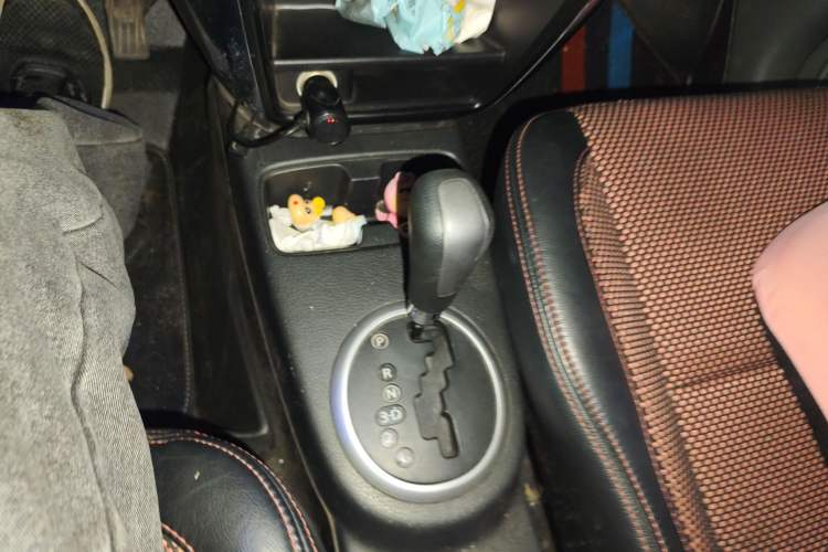 Used Suzuki SX4 2009 Hatchback 1.8L Automatic Sport Model Gear Lever