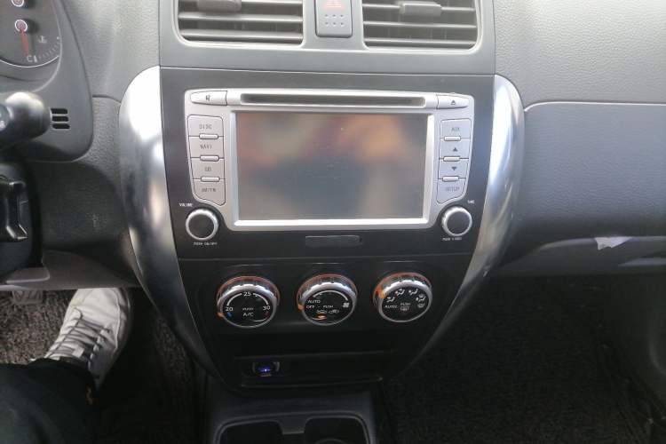Used Suzuki SX4 2009 Hatchback 1.8L Manual Sport Model Audio And AC Panel
