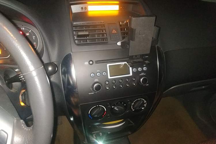 Used Suzuki SX4 2009 Hatchback 1.6L Manual Sport Model Audio And AC Panel