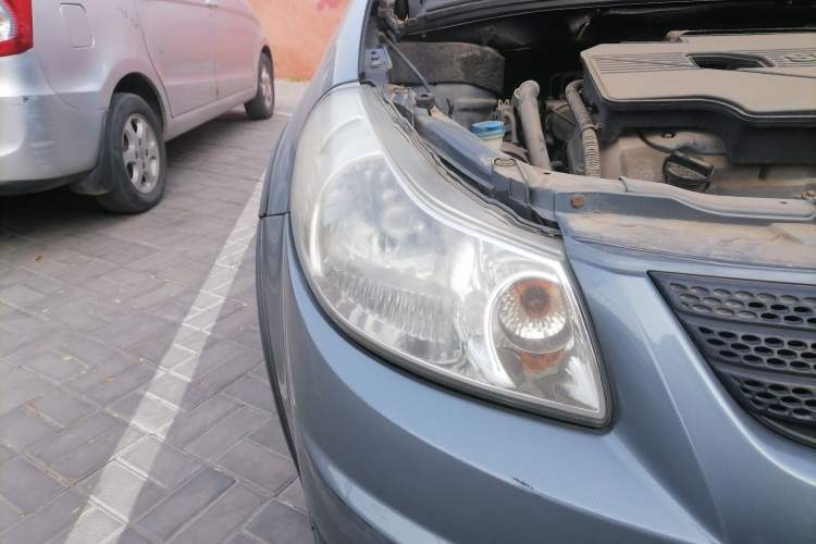 Used Suzuki SX4 2009 Hatchback 1.8L Manual Sport Model Right Front Headlight