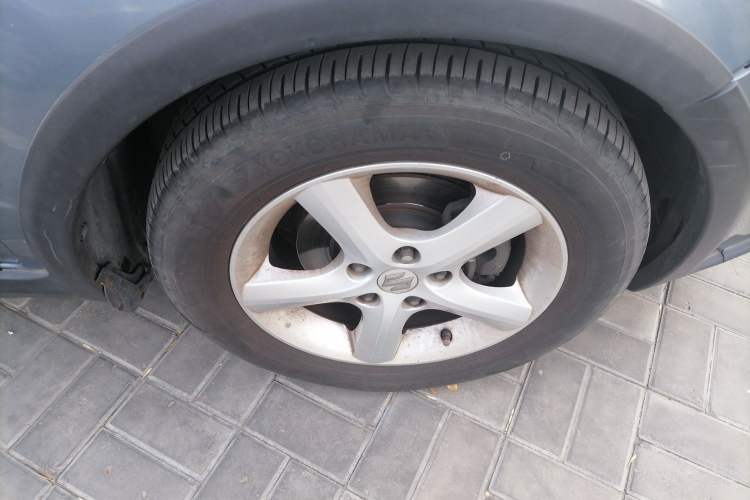 Used Suzuki SX4 2009 Hatchback 1.8L Manual Sport Model Right Front Wheel Hub