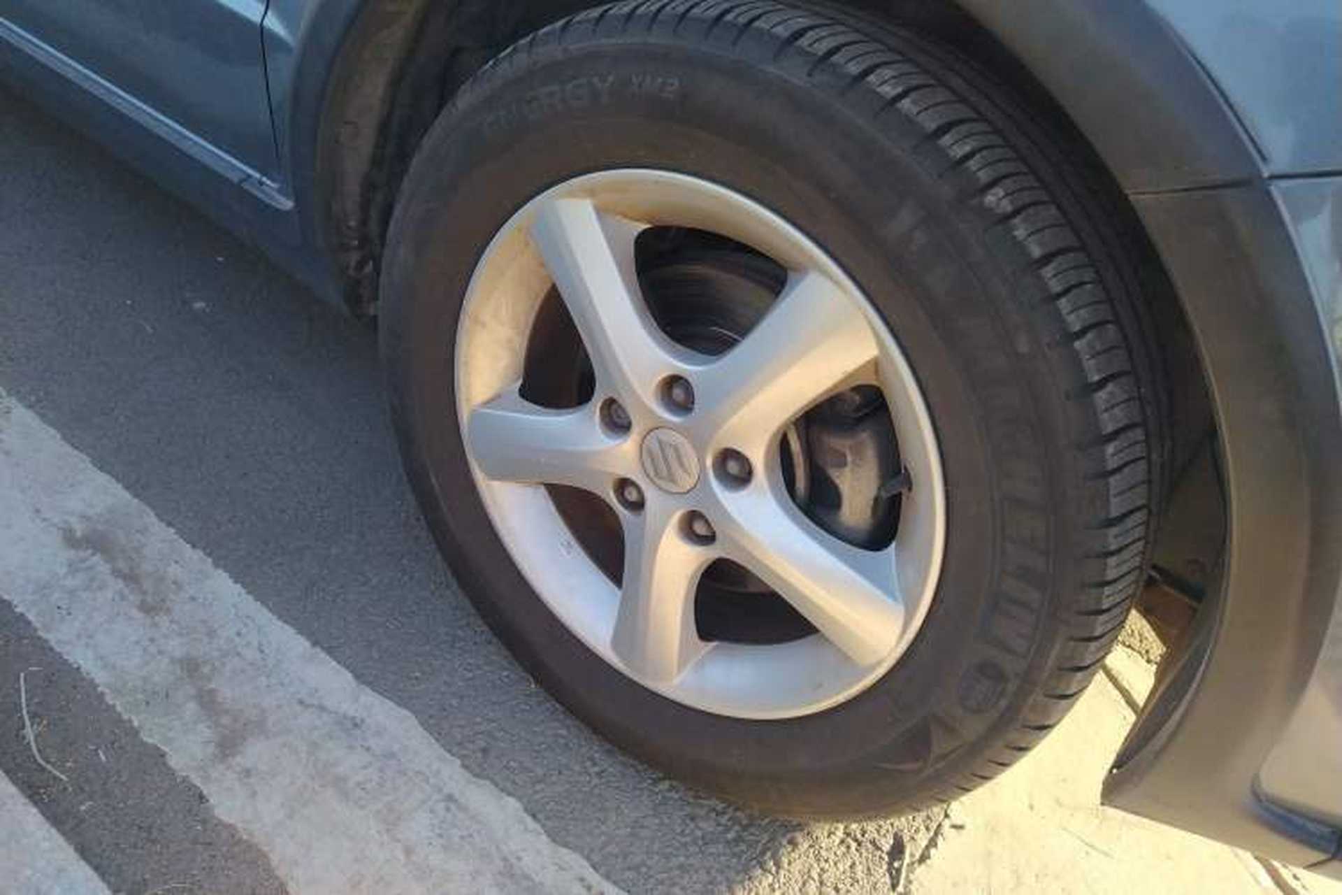 Used Suzuki SX4 2009 Hatchback 1.6L Automatic Sport Model Right Front Wheel Hub