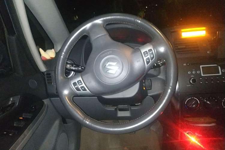 Used Suzuki SX4 2009 Hatchback 1.6L Manual Sport Model Steering Wheel