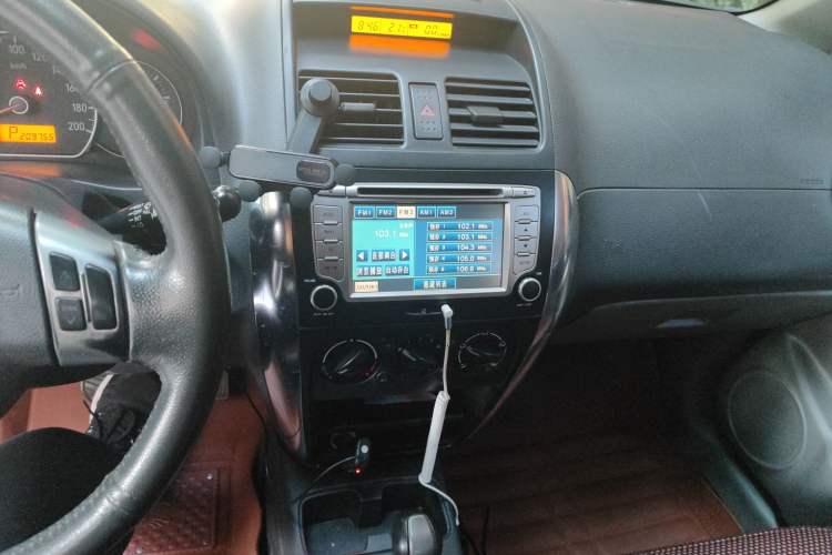 Used Suzuki SX4 2009 Hatchback 1.6L Automatic Sport Model Audio And AC Panel