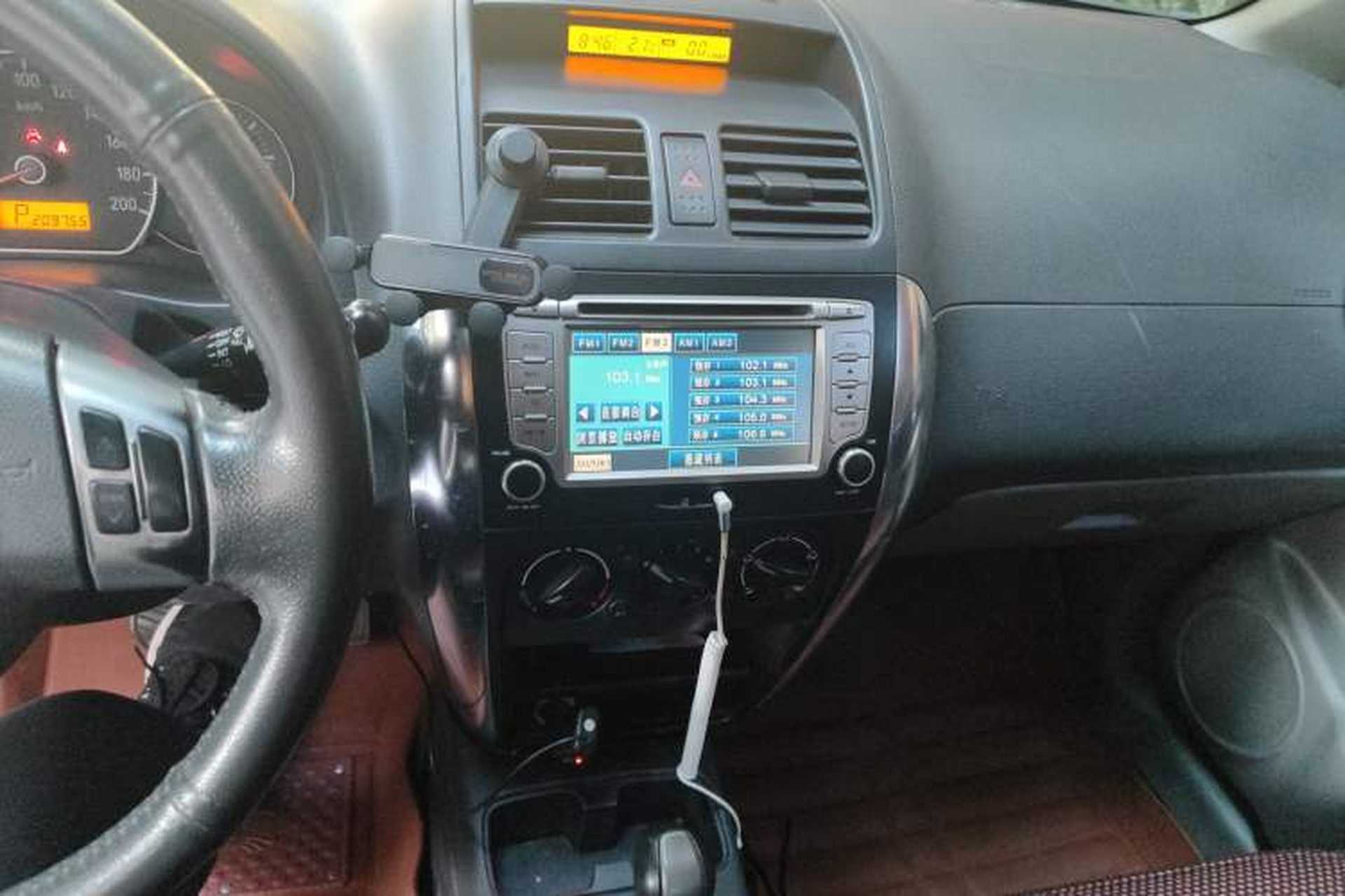 Used Suzuki SX4 2009 Hatchback 1.6L Automatic Sport Model Audio And AC Panel