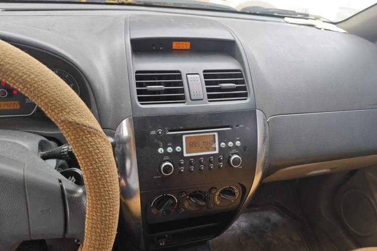 Used Suzuki SX4 2009 Hatchback 1.6L Manual Fashion Edition Audio And AC Panel