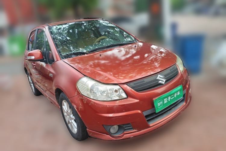 Used Suzuki SX4 2009 Hatchback 1.6L Manual Fashion Edition Front Right 45 Deg