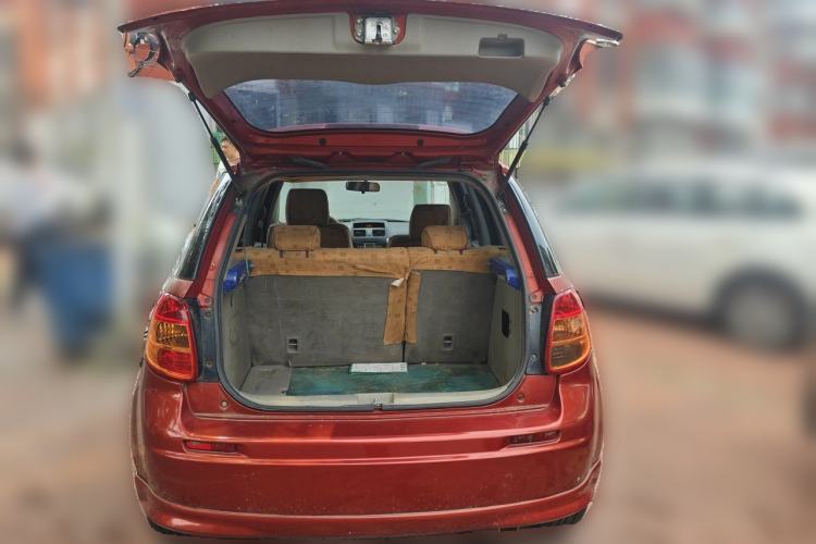 Used Suzuki SX4 2009 Hatchback 1.6L Manual Fashion Edition Trunk
