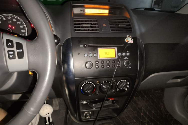 Used Suzuki SX4 2009 Hatchback 1.6L Automatic Sport Model Audio And AC Panel