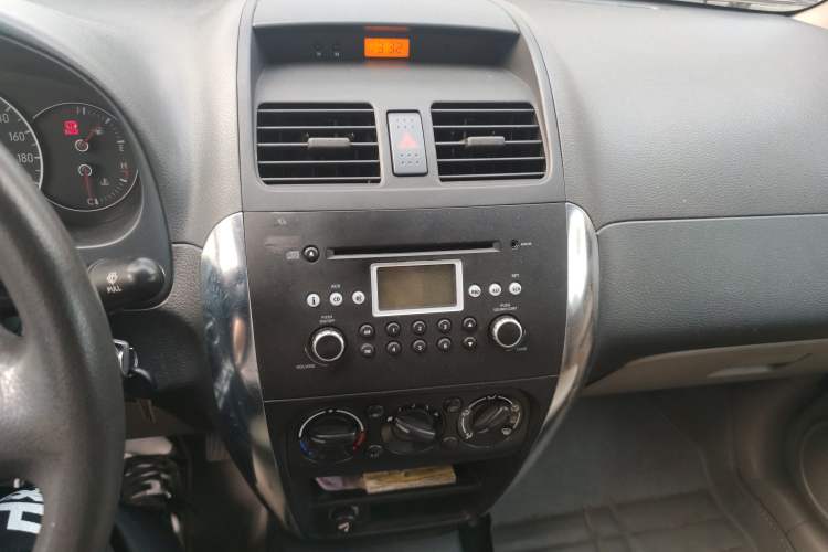 Used Suzuki SX4 2009 Sedan 1.6L Manual Elite Model Audio And AC Panel