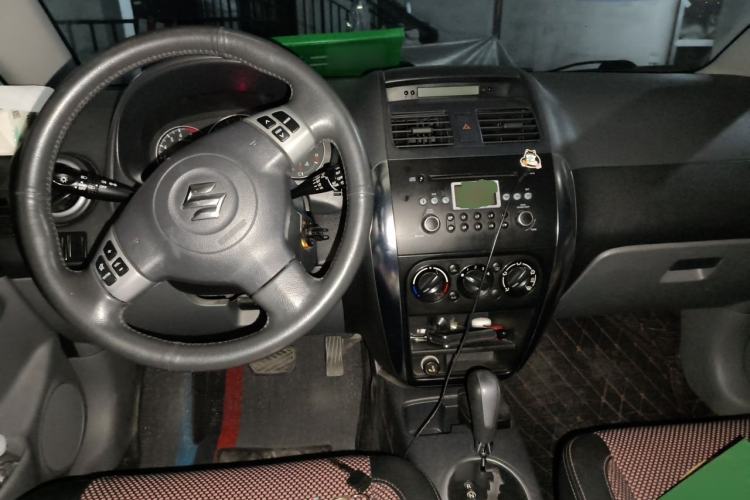 Used Suzuki SX4 2009 Hatchback 1.6L Automatic Sport Model Center Console