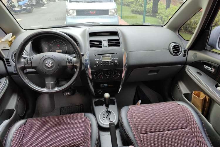 Used Suzuki SX4 2009 Hatchback 1.6L Automatic Sport Model Center Console