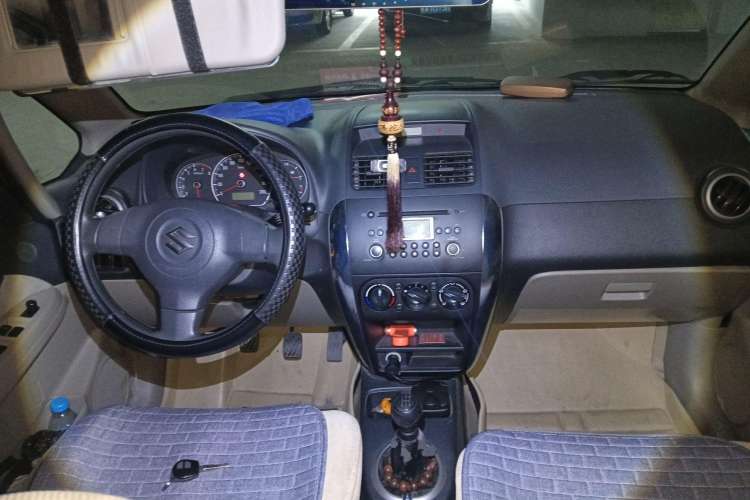 Used Suzuki SX4 2009 Hatchback 1.6L Manual Fashion Edition Center Console