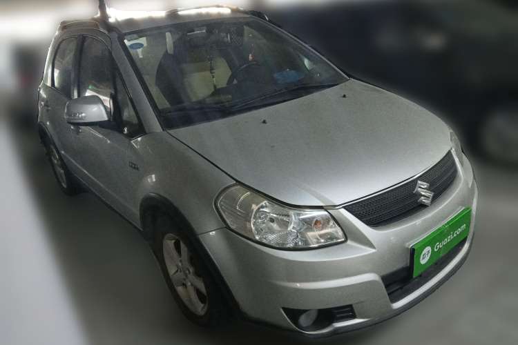 Used Suzuki SX4 2009 Hatchback 1.6L Manual Fashion Edition Front Right 45 Deg