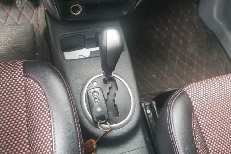 Used Suzuki SX4 2009 Hatchback 1.6L Automatic Sport Model Gear Lever