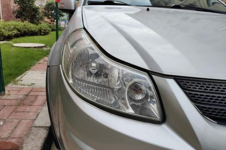 Used Suzuki SX4 2009 Hatchback 1.6L Automatic Sport Model Right Front Headlight