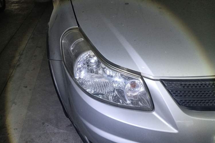 Used Suzuki SX4 2009 Hatchback 1.6L Manual Fashion Edition Right Front Headlight
