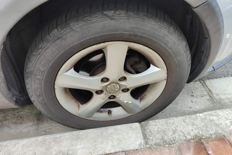 Used Suzuki SX4 2009 Hatchback 1.6L Automatic Sport Model Right Front Wheel Hub