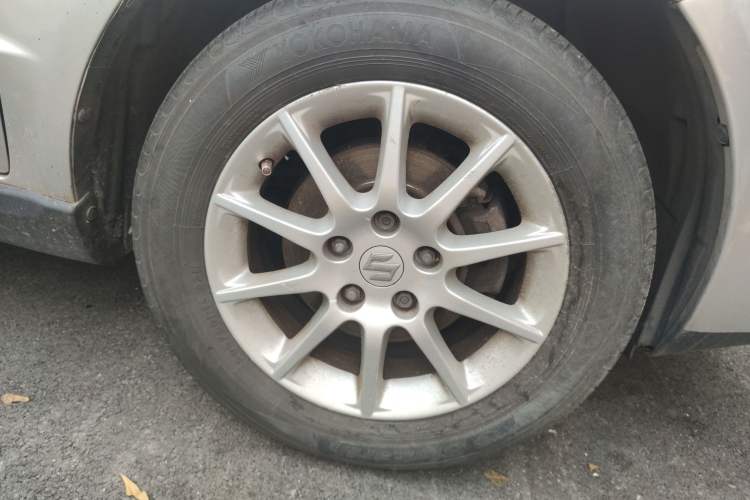 Used Suzuki SX4 2009 Sedan 1.6L Manual Elite Model Right Front Wheel Hub