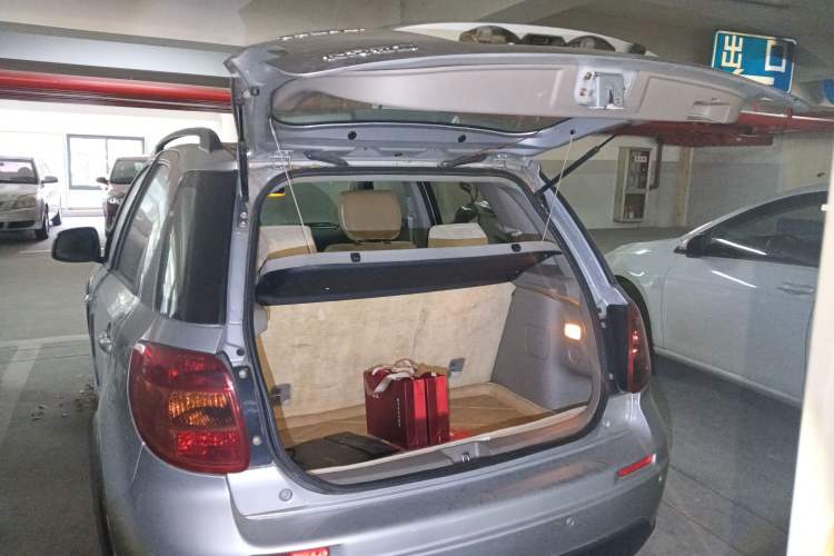 Used Suzuki SX4 2009 Hatchback 1.6L Manual Fashion Edition Trunk