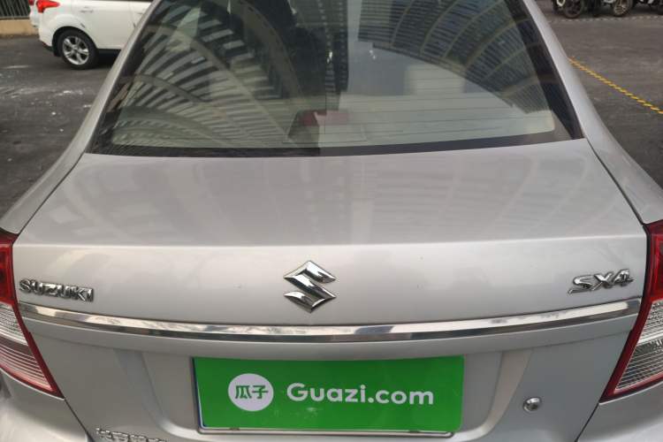 Used Suzuki SX4 2009 Sedan 1.6L Manual Elite Model Trunk