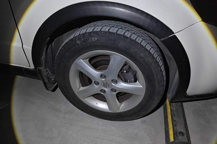 Used Suzuki SX4 2009 Hatchback 1.6L Automatic Sport Model Right Front Wheel Hub