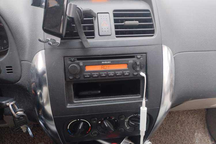 Used Suzuki SX4 2010 Sedan 1.6L Automatic Value Model Audio And AC Panel