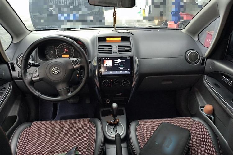 Used Suzuki SX4 2010 Hatchback 1.6L Automatic Champion Limited Edition Center Console