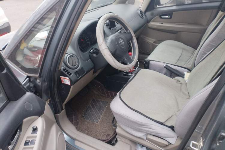 Used Suzuki SX4 2010 Sedan 1.6L Automatic Value Model Driver Seat