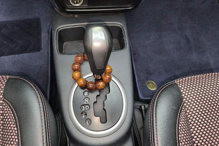 Used Suzuki SX4 2010 Hatchback 1.6L Automatic Champion Limited Edition Gear Lever