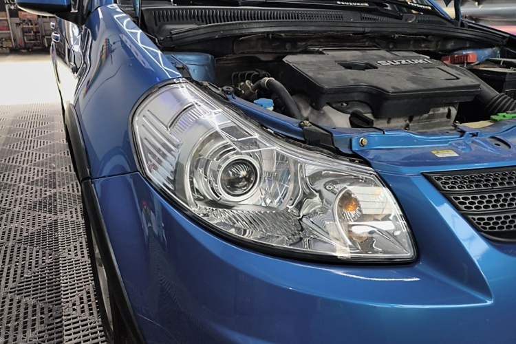 Used Suzuki SX4 2010 Hatchback 1.6L Automatic Champion Limited Edition Right Front Headlight