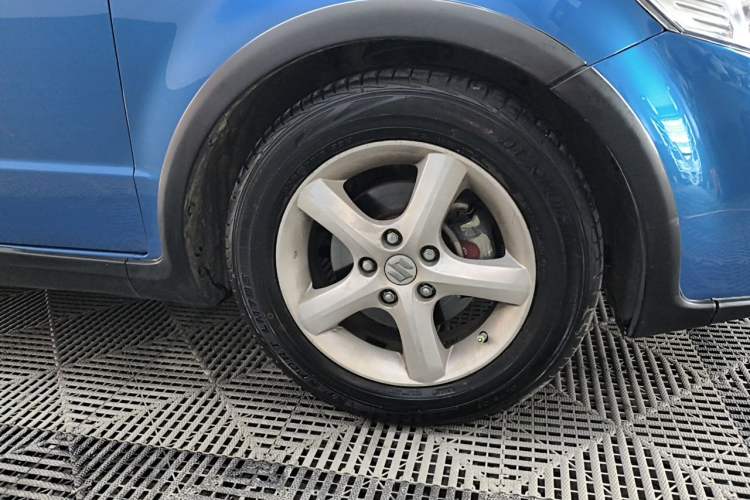 Used Suzuki SX4 2010 Hatchback 1.6L Automatic Champion Limited Edition Right Front Wheel Hub