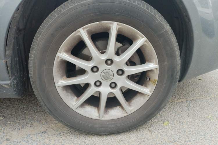 Used Suzuki SX4 2010 Sedan 1.6L Automatic Value Model Right Front Wheel Hub