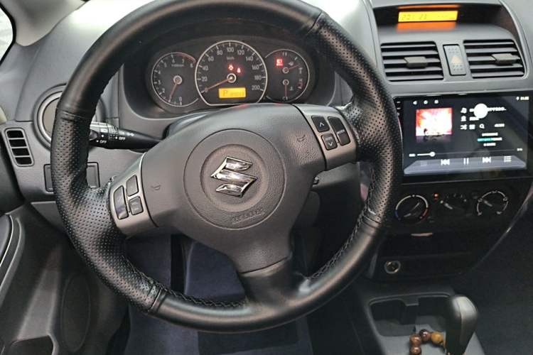Used Suzuki SX4 2010 Hatchback 1.6L Automatic Champion Limited Edition Steering Wheel