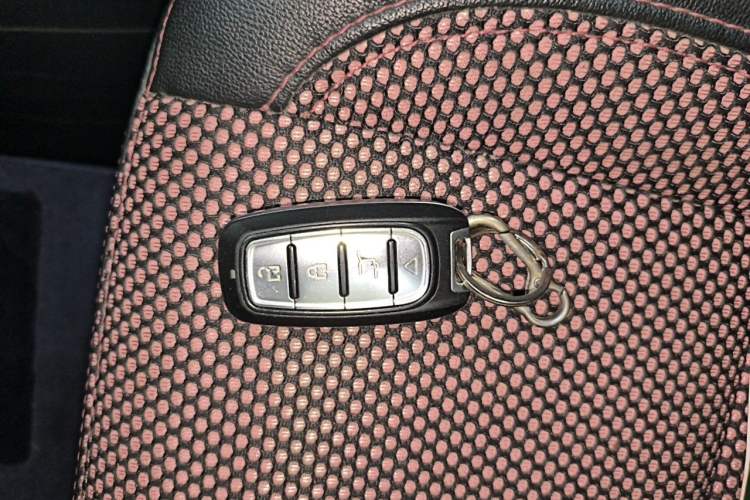 Used Suzuki SX4 2010 Hatchback 1.6L Automatic Champion Limited Edition Vehicle Key