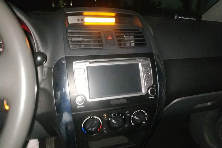 Used Suzuki SX4 2010 Hatchback 1.6L Manual Champion Limited Edition Audio And AC Panel