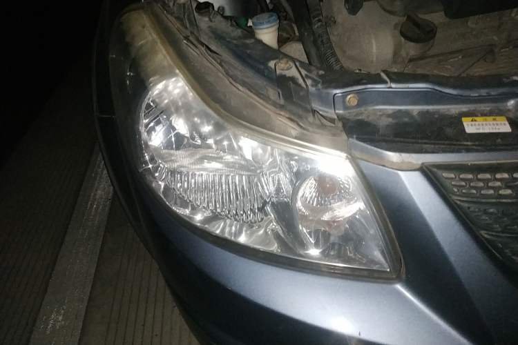 Used Suzuki SX4 2010 Hatchback 1.6L Manual Champion Limited Edition Right Front Headlight